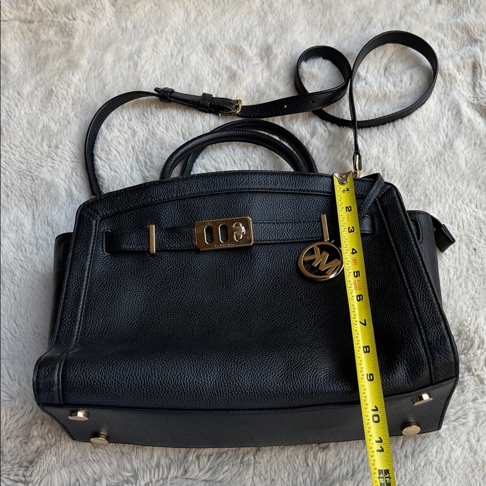 Michael Kors Karson Leather Handbag in black - Picture 13 of 14
